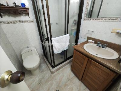 Apartamento de 3 alcobas en venta en Bolivariana, Medellín, 165 m² · foto 14 de 19
