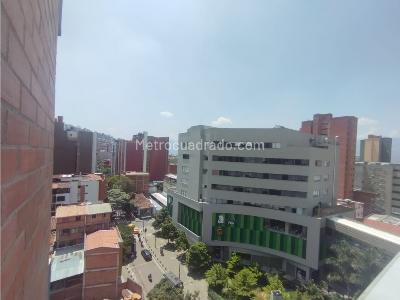 Apartamento de 2 alcobas en venta en Bombona, Medellín, 32 m² · foto 5 de 9
