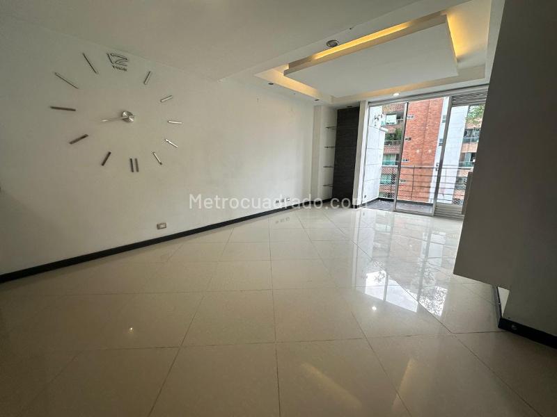 3BR Apartment with Excellent View in Laureles - 3