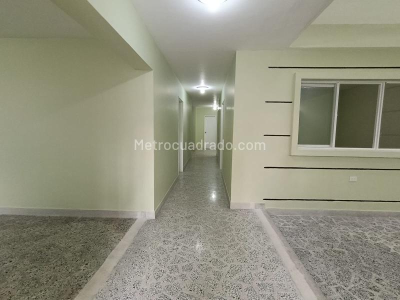 Spacious 5BR House in El Danubio