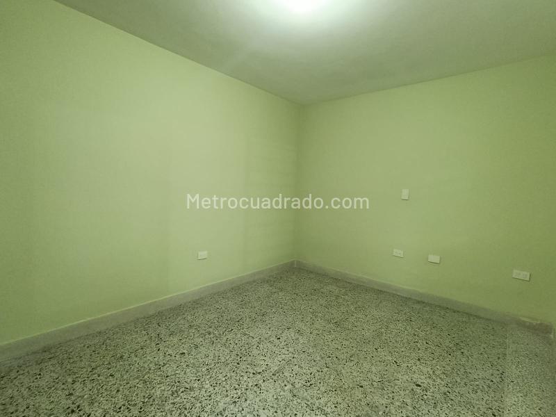 Spacious 5BR House in El Danubio - 6