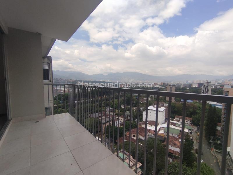 Comfortable 3BR Apartment in Aguacatala with Great Access