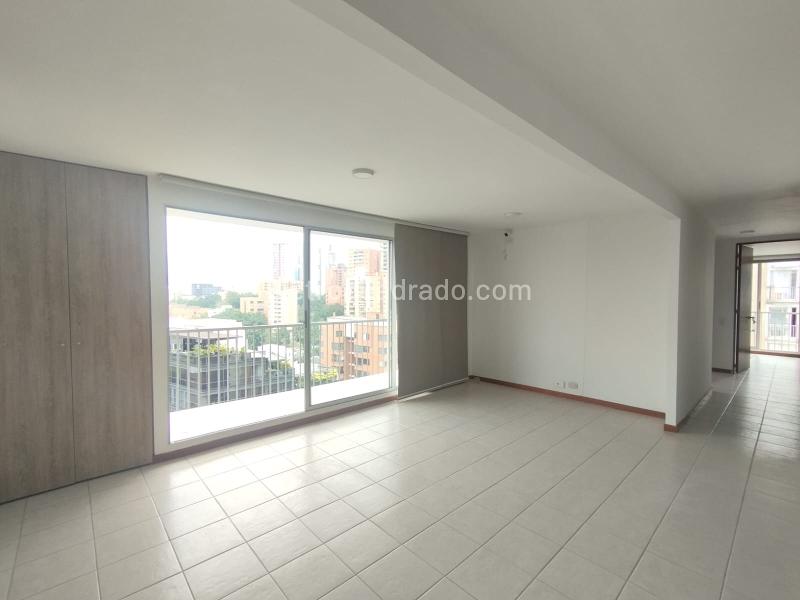 Comfortable 3BR Apartment in Aguacatala with Great Access - 2