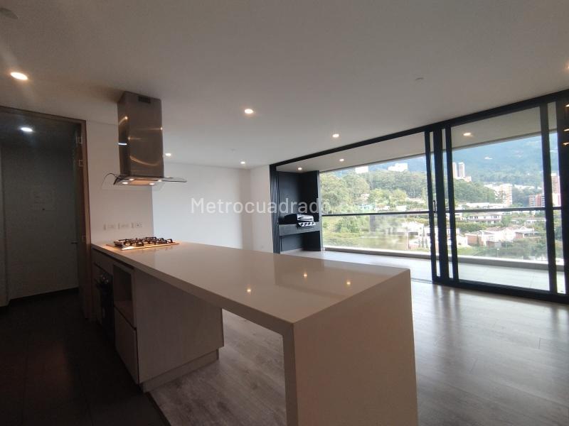 Luxury 2BR Apartment with Scenic Views in Altos Del Poblado