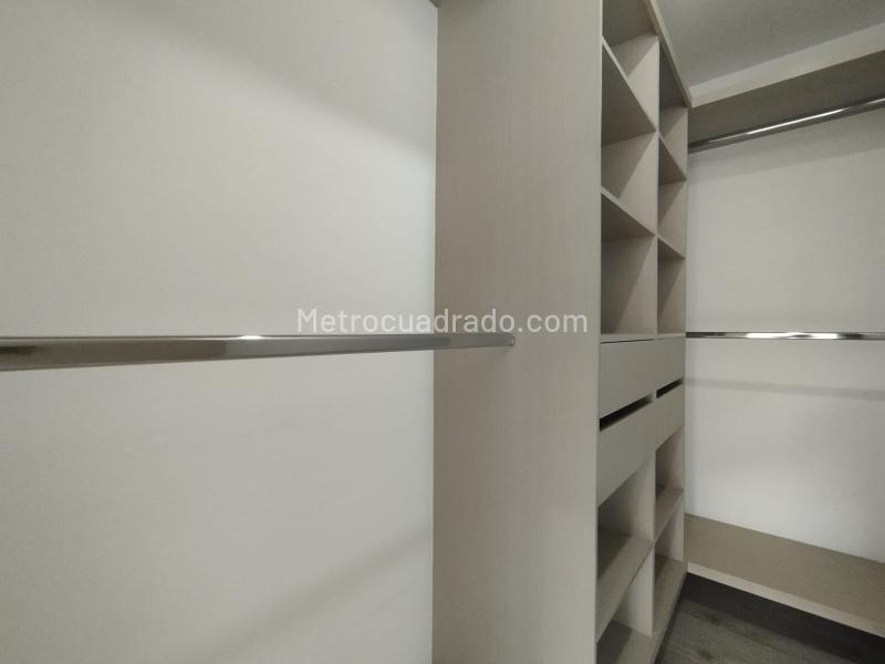 Luxury 2BR Apartment with Scenic Views in Altos Del Poblado - 6