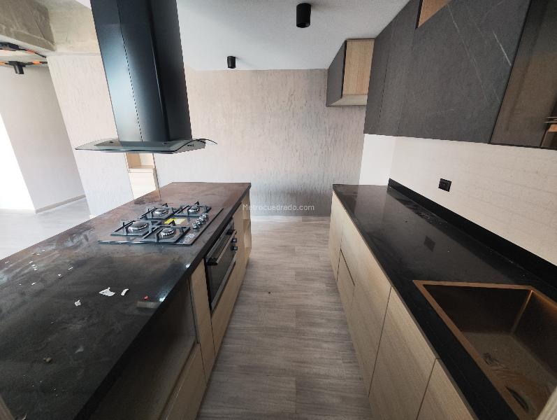 Stylish 2BR Apartment in Laureles Medellin - 3