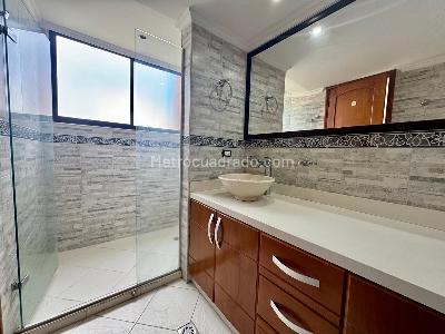 Apartamento de 3 alcobas en arriendo en El Campestre La Frontera, Medellín, 137 m² · foto 17 de 20