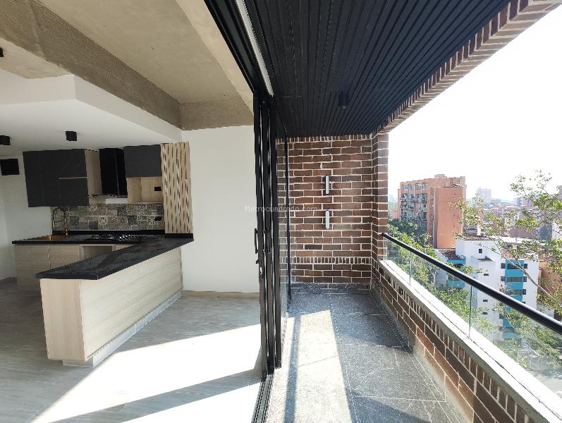 Estudio Nuevo de 1 Alcoba con Balcón cerca al Parque Laureles - 2