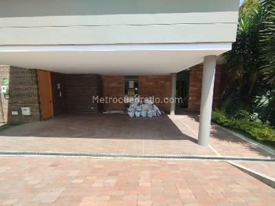 Casa en arriendo en Loma Del Atravesado, Envigado · foto 15 de 16