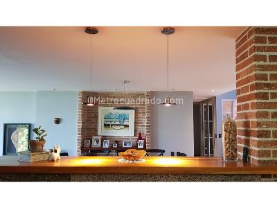 Casa de 4 alcobas en venta en Alto Del Escobero, Envigado, 236 m² · foto 3 de 14