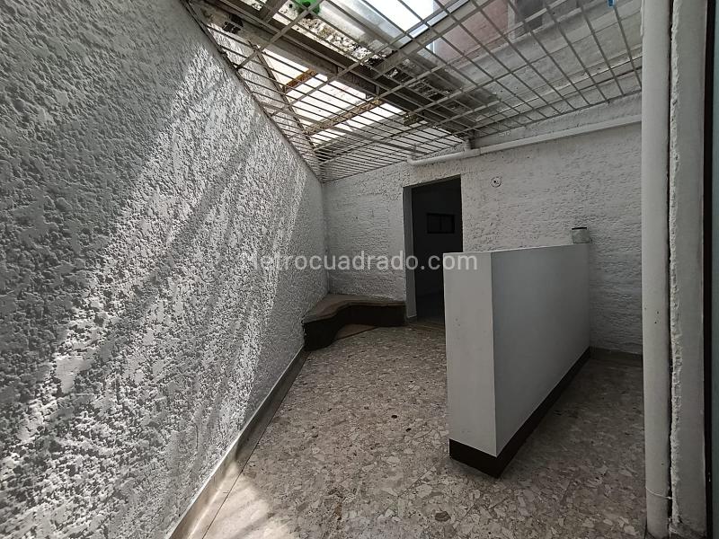 Impressive Commercial House in Alameda - 6