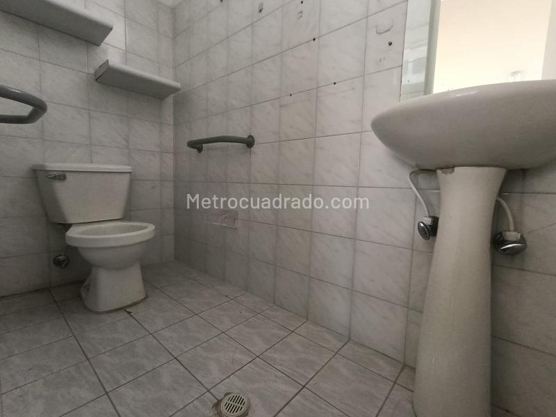 Impressive Commercial House in Alameda - 8