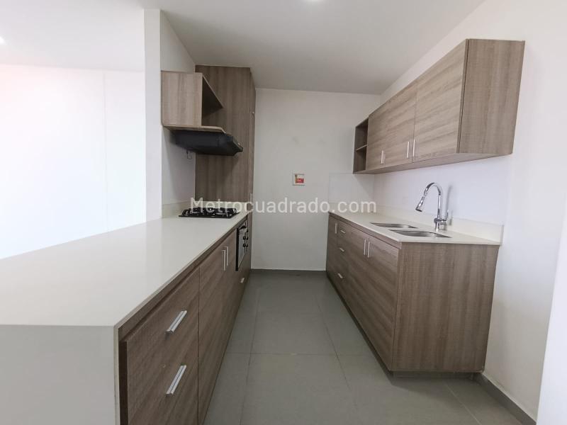 Apartamento en Arriendo, Loma Del Escobero Envigado, Envigado - 2