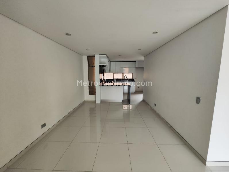 Elegant 3BR Apartment with Private Bathrooms in La Florida