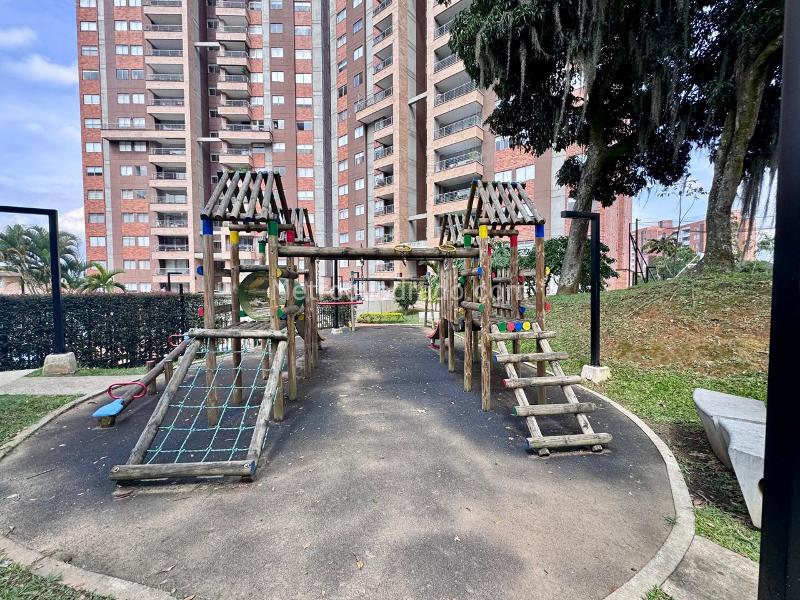 Apartamento en Arriendo, Loma Del Escobero Envigado, Envigado - 3
