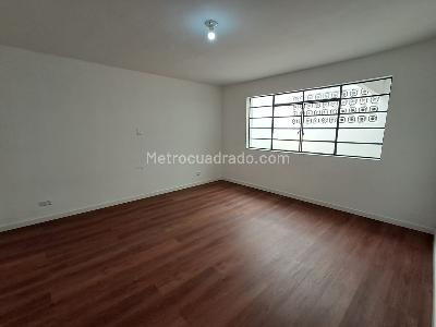 Casa en arriendo en Manila, Medellín · foto 12 de 19