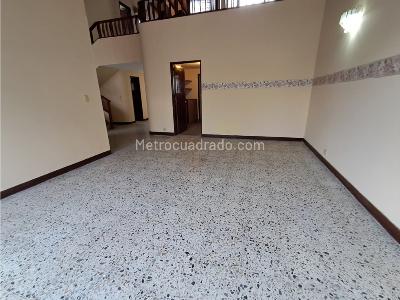 Apartamento de 4 alcobas en venta en Los Colores, Medellín, 139 m² · foto 2 de 20