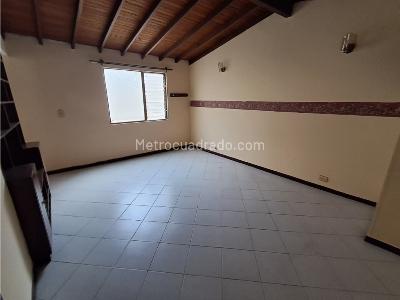 Apartamento de 4 alcobas en venta en Los Colores, Medellín, 139 m² · foto 15 de 20