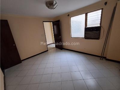 Apartamento de 4 alcobas en venta en Los Colores, Medellín, 139 m² · foto 16 de 20