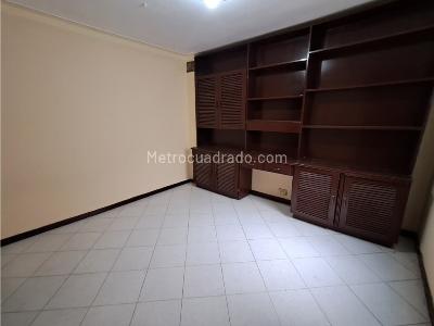 Apartamento de 4 alcobas en venta en Los Colores, Medellín, 139 m² · foto 18 de 20