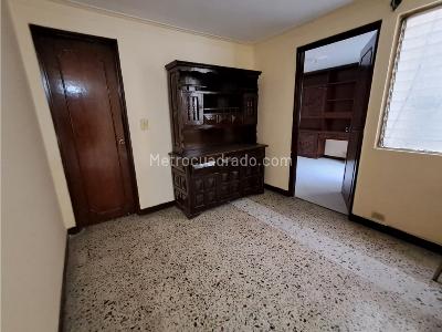 Apartamento de 4 alcobas en venta en Los Colores, Medellín, 139 m² · foto 19 de 20