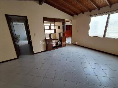 Apartamento de 4 alcobas en venta en Los Colores, Medellín, 139 m² · foto 20 de 20