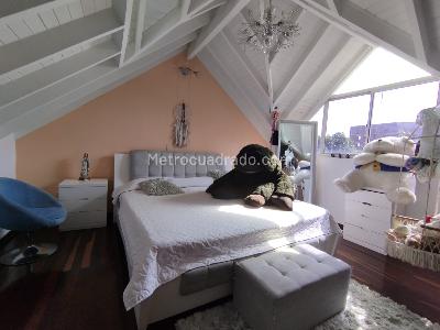 Casa de 5 alcobas en arriendo en La Asomadera, Medellín, 323 m² · foto 16 de 20