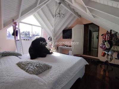 Casa de 5 alcobas en arriendo en La Asomadera, Medellín, 323 m² · foto 19 de 20