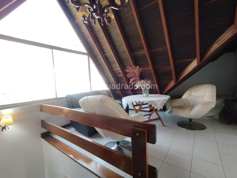 Spacious 5BR House in La Asomadera - 7