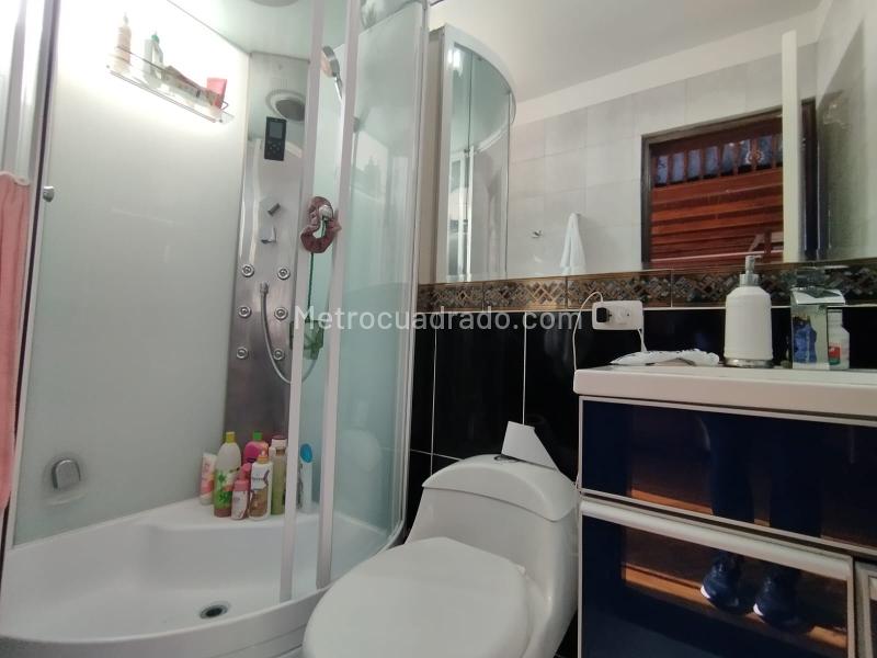 Spacious 5BR House in La Asomadera - 8