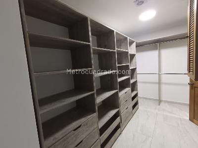 Apartamento de 3 alcobas en arriendo en Las Lomas, Medellín, 180 m² · foto 15 de 20