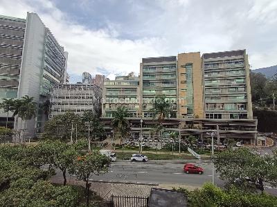Apartamento de 3 alcobas en arriendo en Las Lomas, Medellín, 180 m² · foto 16 de 20