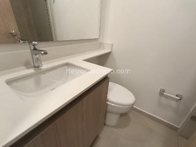 Apartamento de 3 alcobas en arriendo en Loma San Jose Sabaneta, Sabaneta, 67 m² · foto 4 de 20