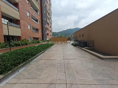 Apartamento de 3 alcobas en arriendo en Loma San Jose Sabaneta, Sabaneta, 67 m² · foto 18 de 20