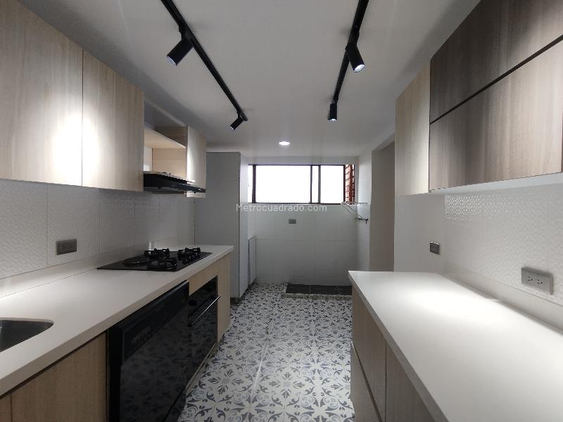 Apartamento Cómodo de 3 Alcobas en Zona Exclusiva El Campestre