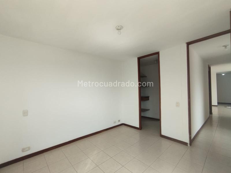 Apartamento Encantador de 3 Alcobas en Aguacatala - 7