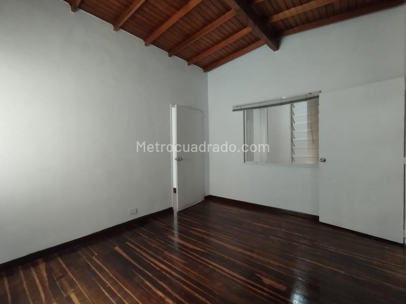 Commercial 5BR House in Laureles Medellin - 6