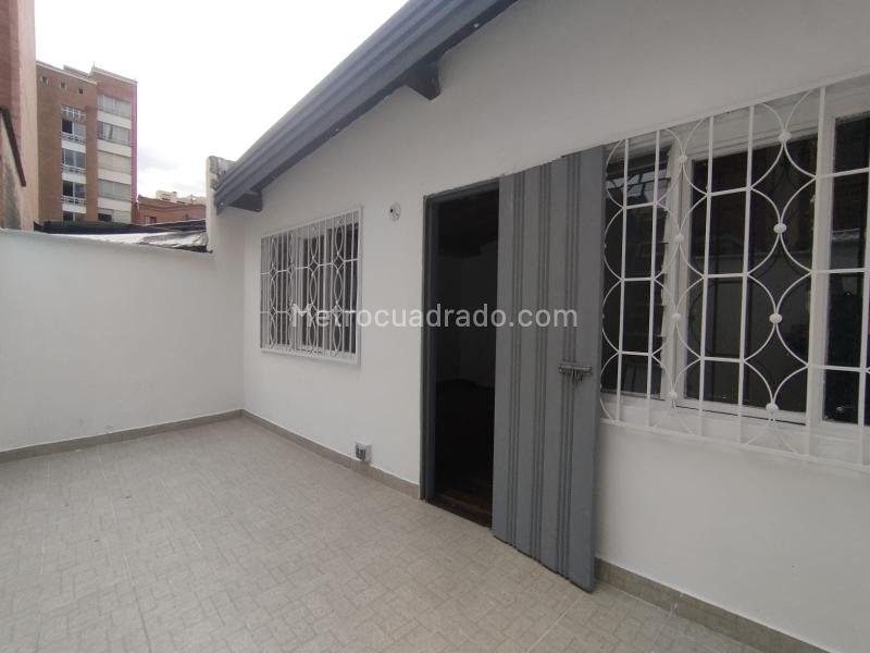 Commercial 5BR House in Laureles Medellin - 9
