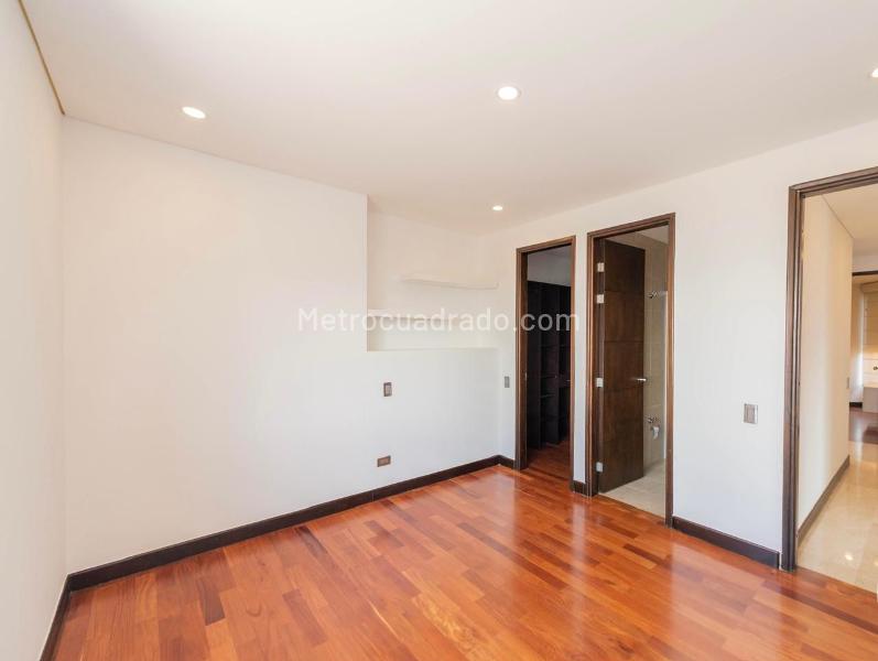 Modern 3BR Apartment for Rent in La Calera with Green Areas - 7