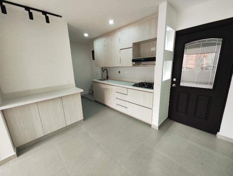 Apartamento Remodelado de 2 Alcobas en Fátima Medellín