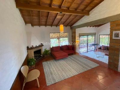 Casa en arriendo en Alto De Palmas, Envigado · foto 2 de 3