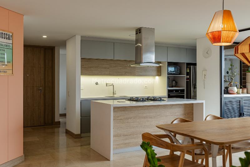 Modern 3BR Apartment in Laureles Medellin
