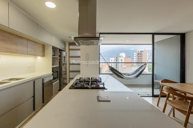 Modern 3BR Apartment in Laureles Medellin - 7