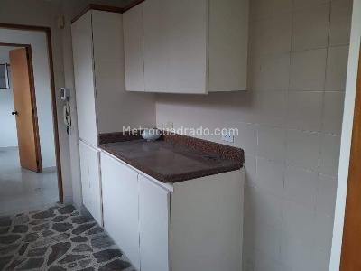 Apartamento en arriendo en San Lucas, Medellín · foto 3 de 16