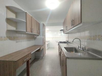 Apartamento en arriendo en Patio Bonito, Medellín · foto 4 de 20