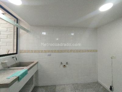 Apartamento en arriendo en Patio Bonito, Medellín · foto 18 de 20