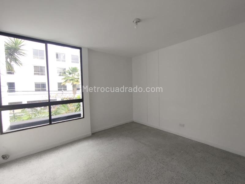 Spacious 3BR Apartment with Pool in Patio Bonito - 8