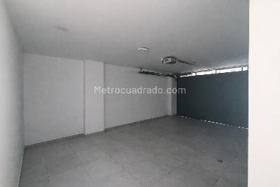 Casa de 5 alcobas en arriendo en Estadio, Medellín, 450 m² · foto 3 de 20