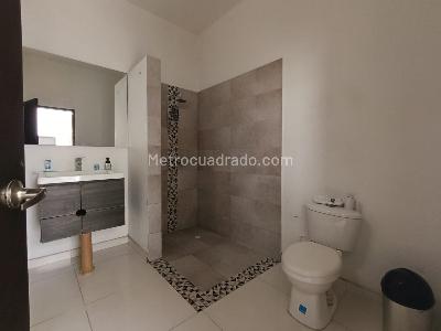 Casa de 5 alcobas en arriendo en Estadio, Medellín, 450 m² · foto 17 de 20