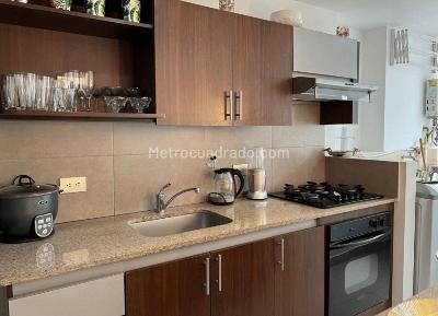 Apartamento de 3 alcobas en arriendo en San Lucas, Medellín, 78 m² · foto 6 de 17